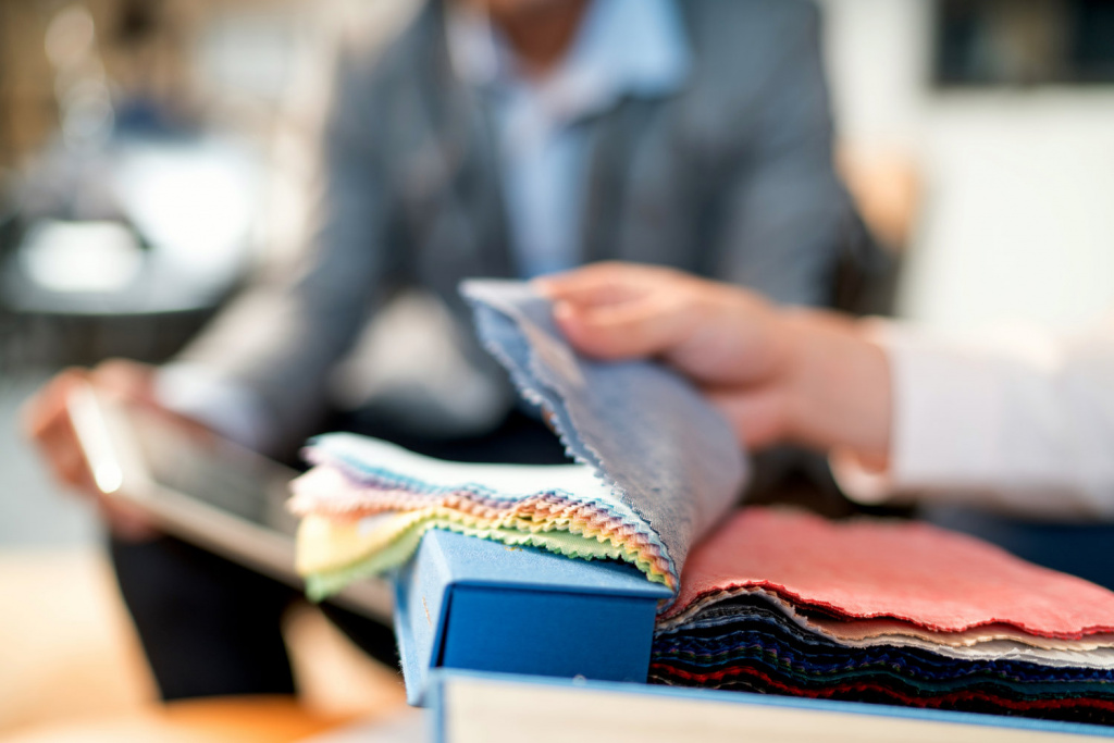 choosing+fabric+swatch.jpg